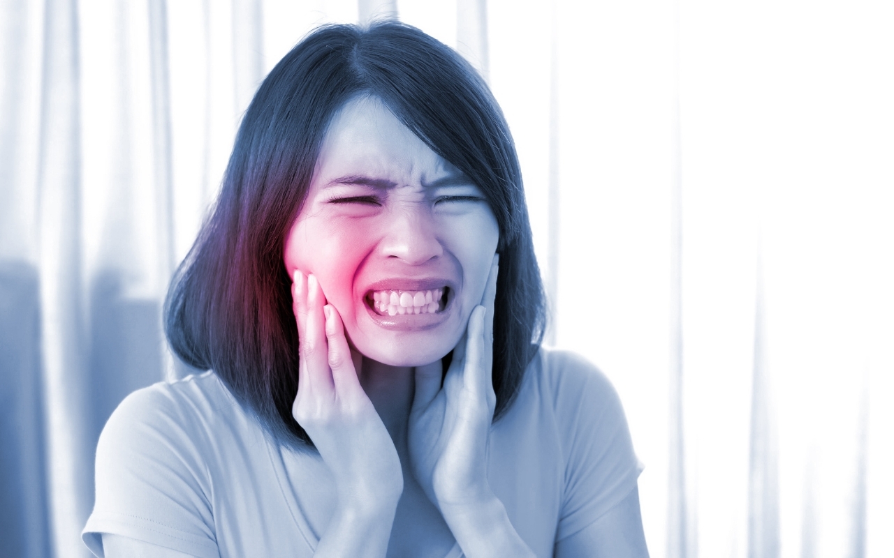 Featured image for “9 Ways to Fix Sensitive Teeth: A Dentist’s Perspective”